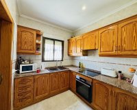 Resale - Villa -
Torrevieja - La Siesta - El Salado - Torreta