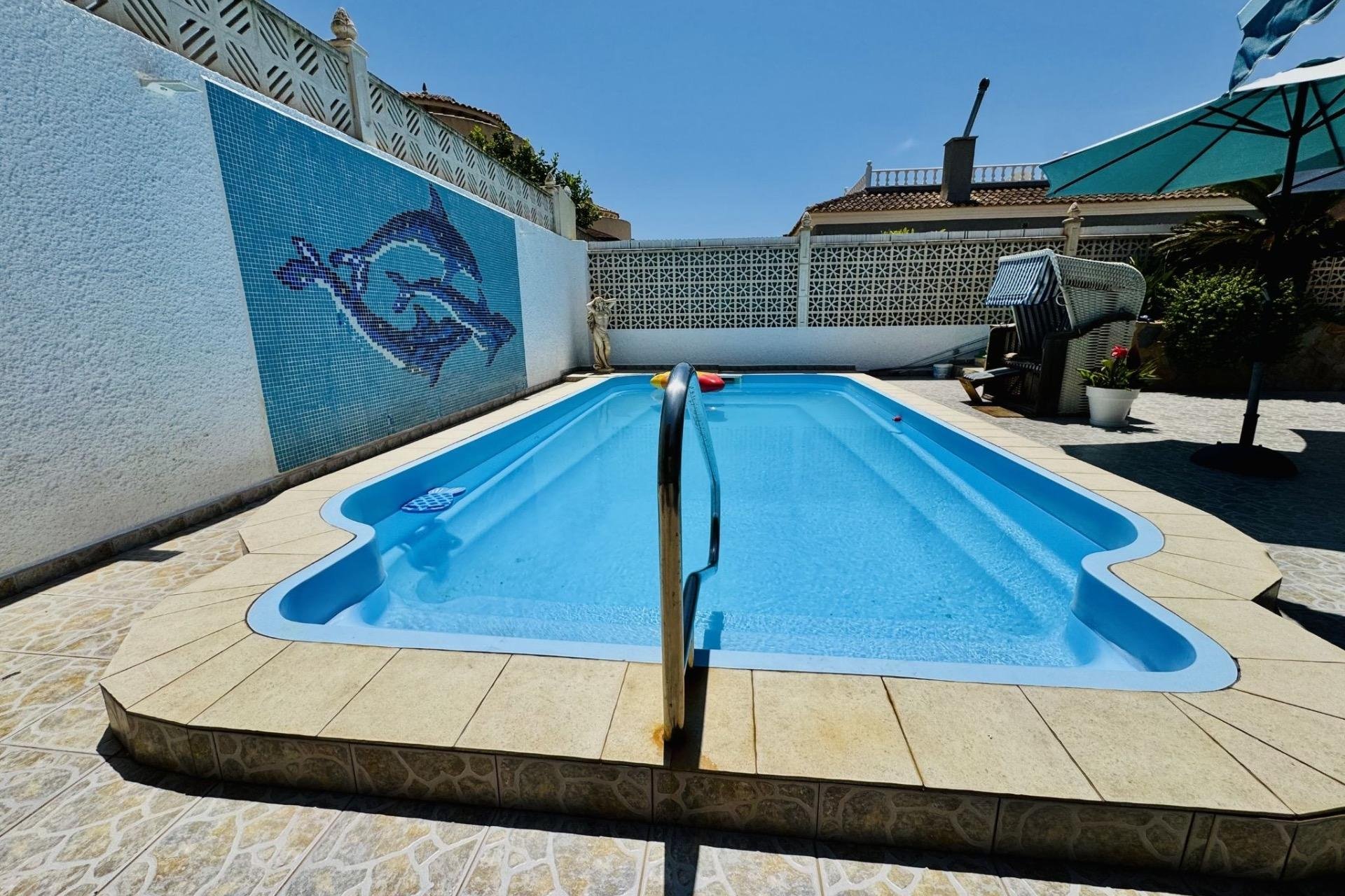 Resale - Villa -
Torrevieja - La Siesta - El Salado - Torreta