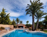 Resale - Villa -
Torrevieja - La Siesta - El Salado - Torreta