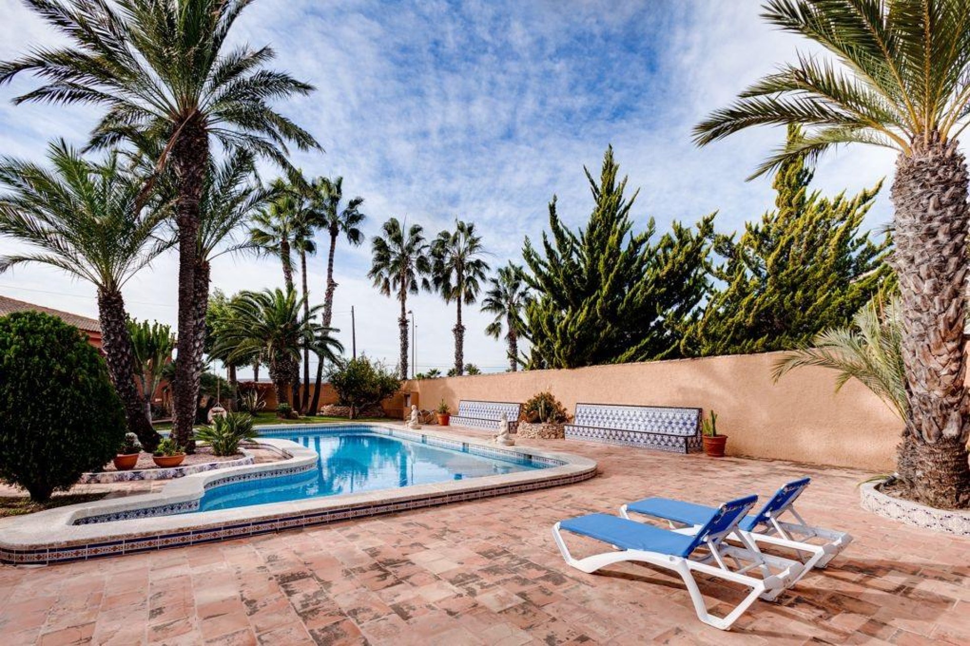 Resale - Villa -
Torrevieja - La Siesta - El Salado - Torreta