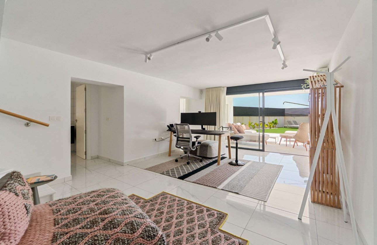 Resale - Villa -
Torrevieja - La Veleta