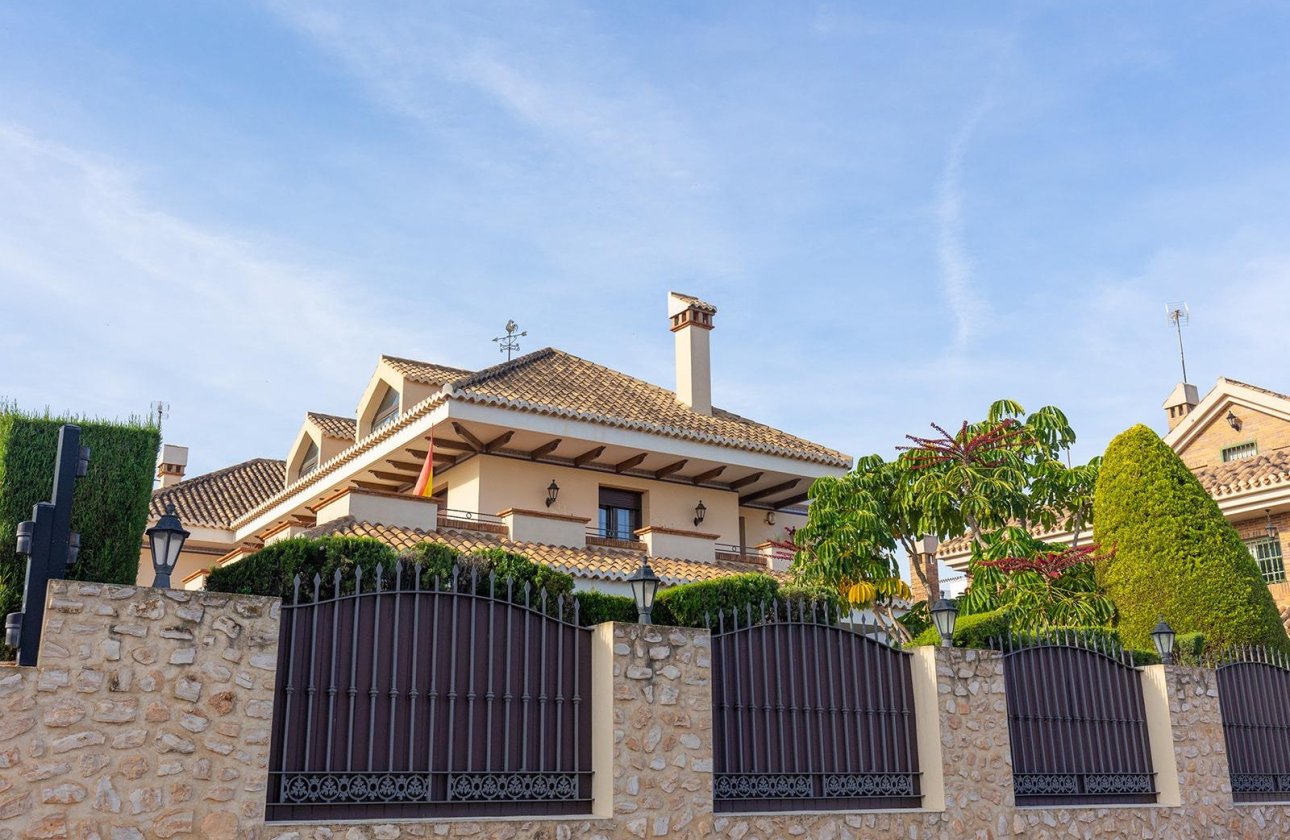 Resale - Villa -
Torrevieja - La Veleta