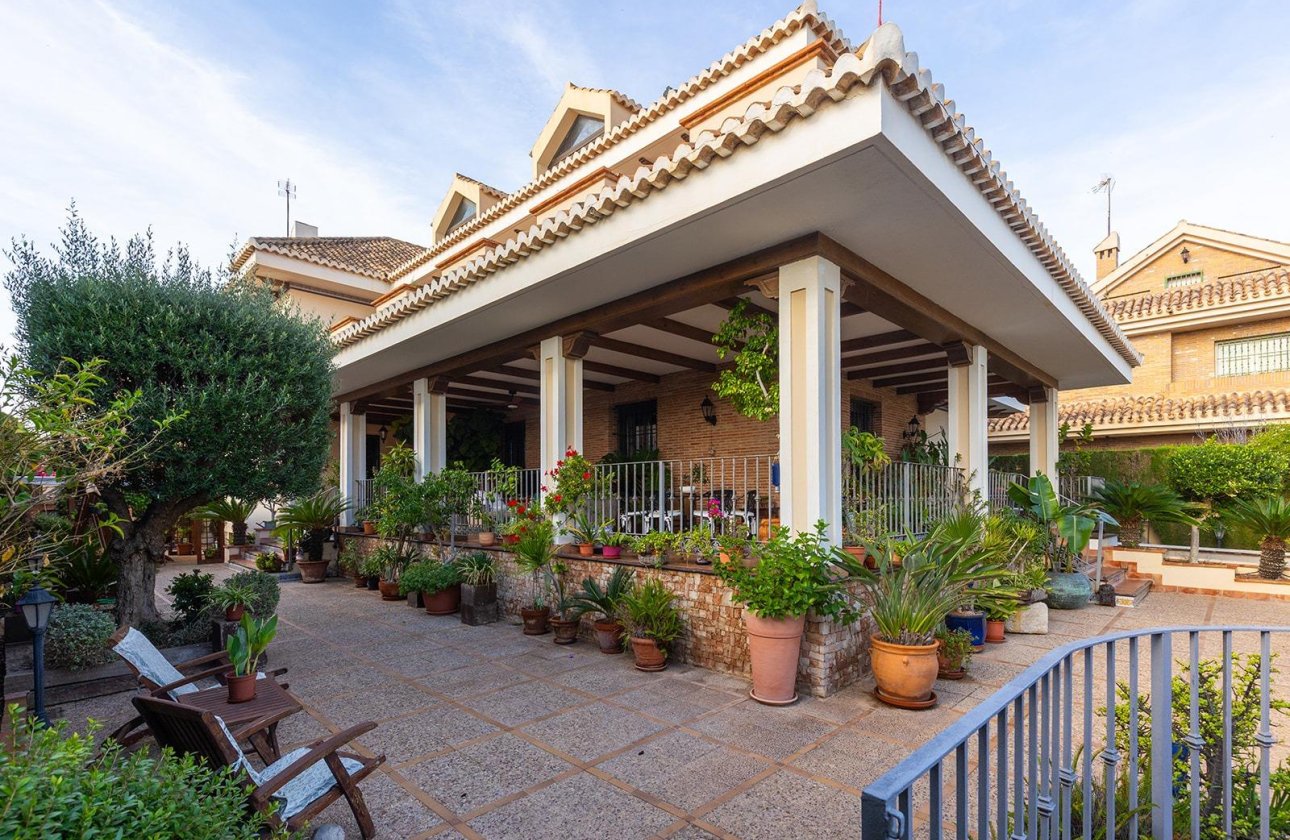 Resale - Villa -
Torrevieja - La Veleta