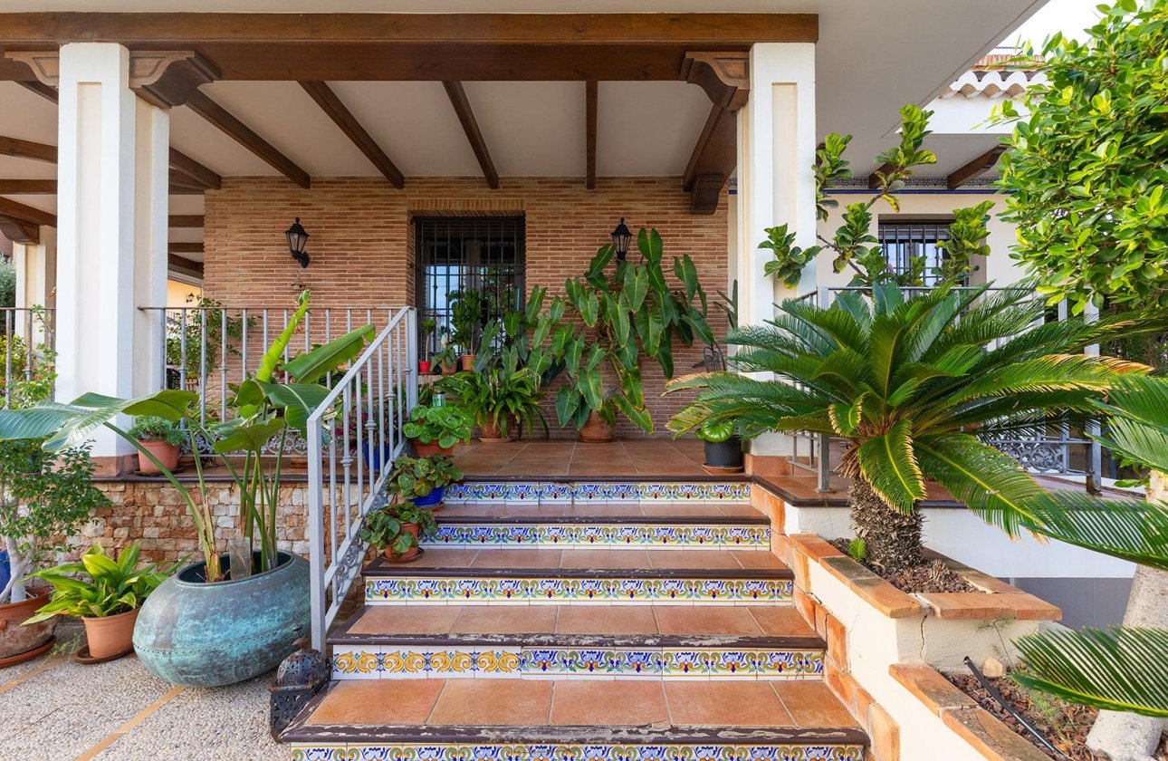 Resale - Villa -
Torrevieja - La Veleta