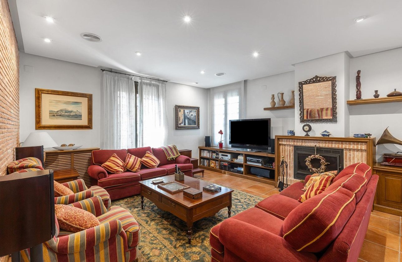 Resale - Villa -
Torrevieja - La Veleta