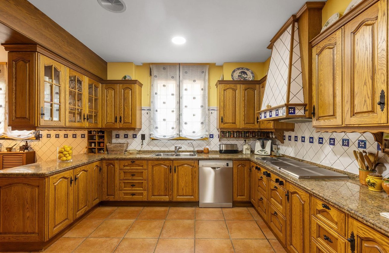 Resale - Villa -
Torrevieja - La Veleta