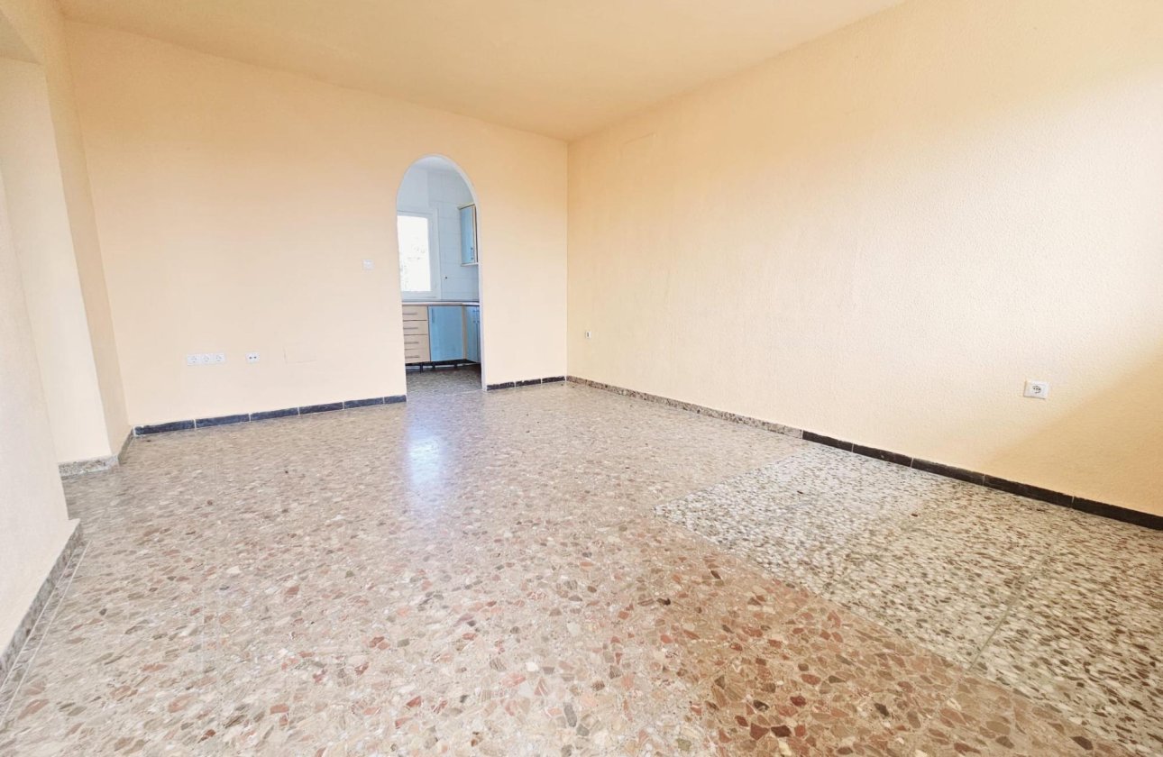 Resale - Villa -
Torrevieja - Los Balcones - Los Altos del Edén