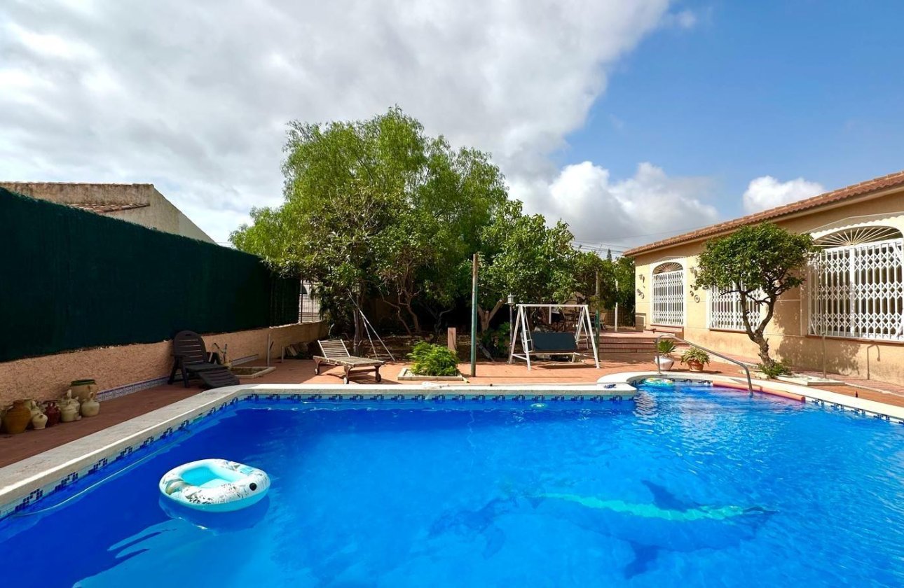 Resale - Villa -
Torrevieja - Los Balcones - Los Altos del Edén