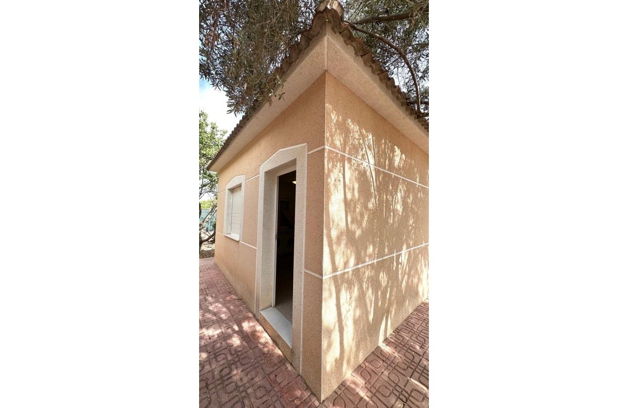 Resale - Villa -
Torrevieja - Los Balcones - Los Altos del Edén