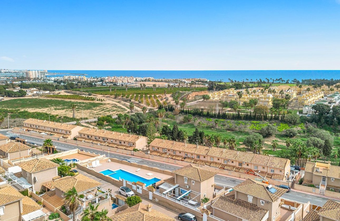 Resale - Villa -
Torrevieja - Los Balcones - Los Altos del Edén