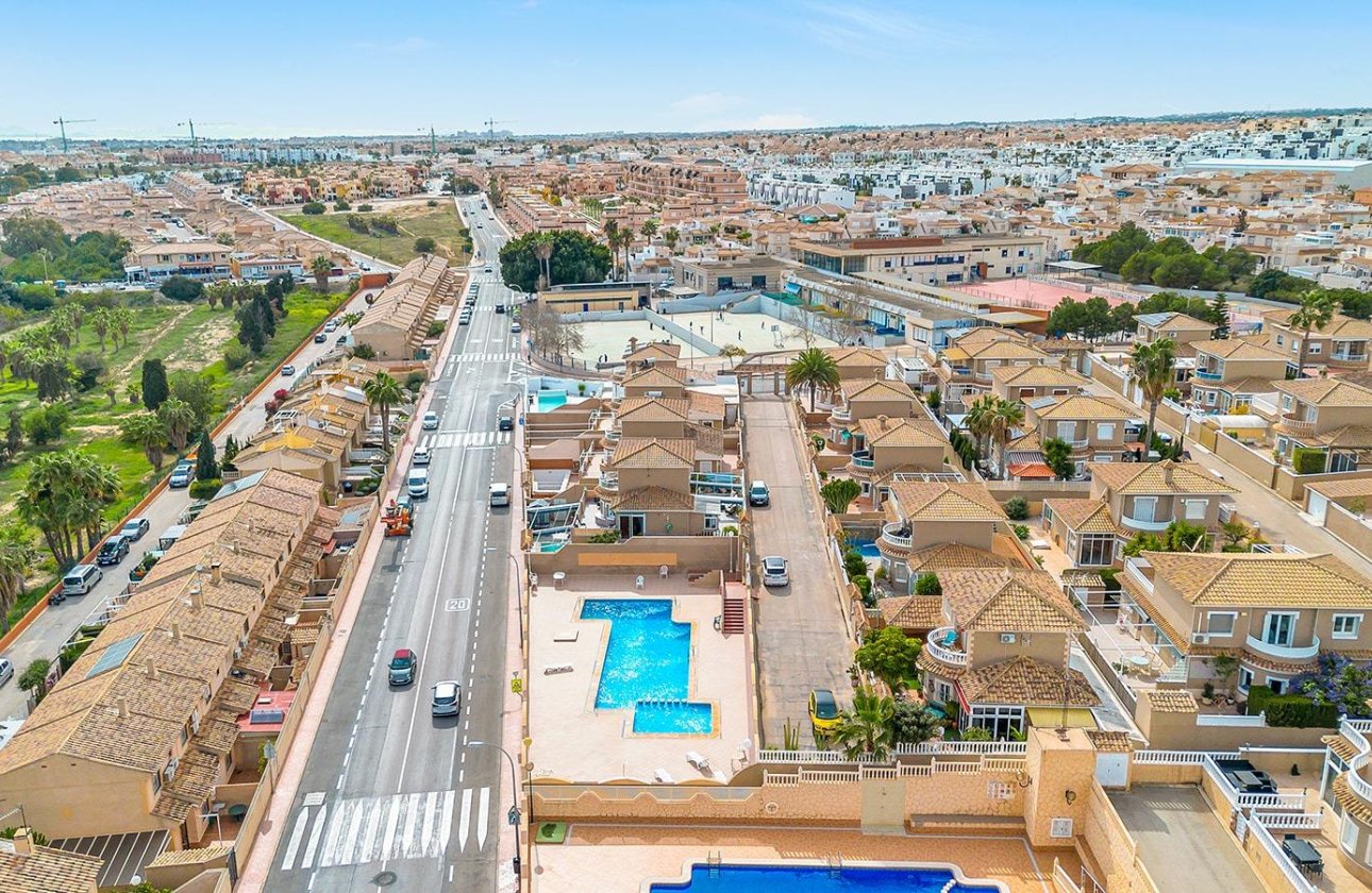 Resale - Villa -
Torrevieja - Los Balcones - Los Altos del Edén