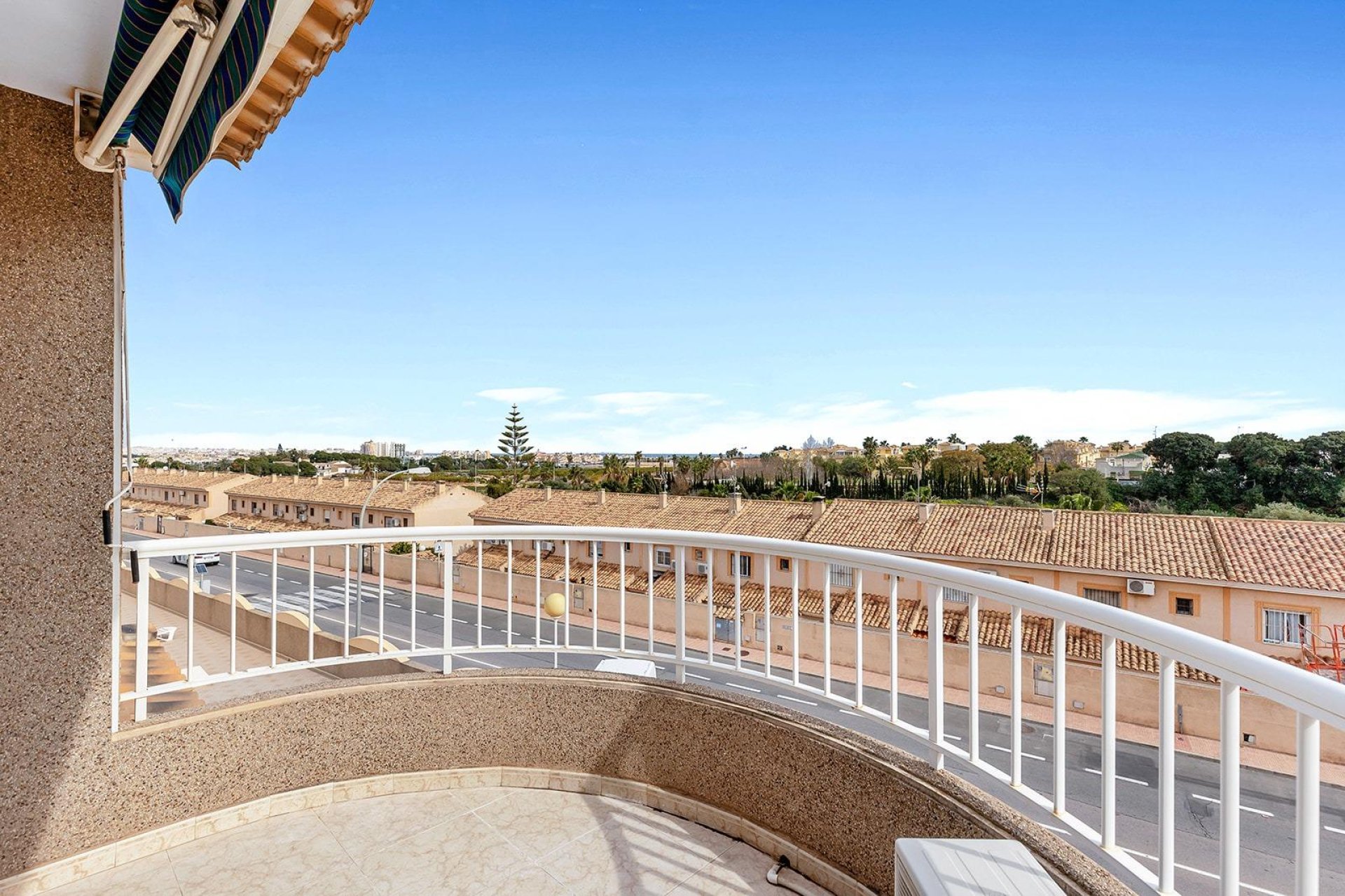 Resale - Villa -
Torrevieja - Los Balcones - Los Altos del Edén