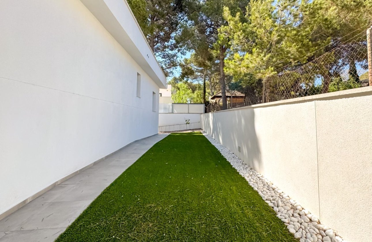 Resale - Villa -
Torrevieja - Los Balcones - Los Altos del Edén