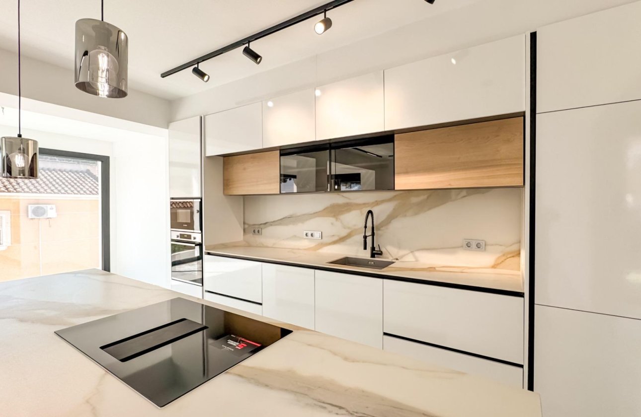 Resale - Villa -
Torrevieja - Los Balcones - Los Altos del Edén