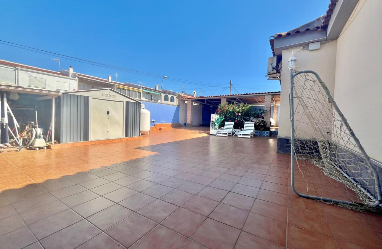 Resale - Villa -
Torrevieja - Los Balcones - Los Altos del Edén