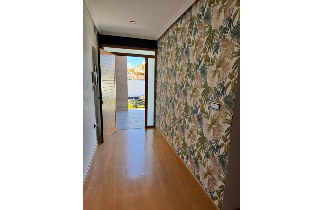 Resale - Villa -
Torrevieja - Los Balcones - Los Altos del Edén