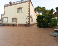Resale - Villa -
Torrevieja - Los Balcones - Los Altos del Edén