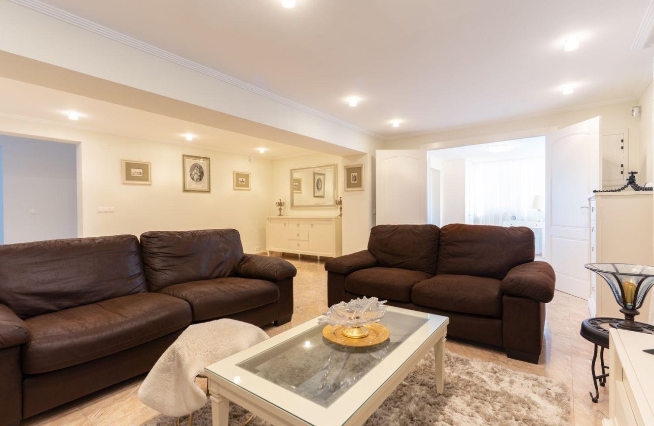 Resale - Villa -
Torrevieja - Los Balcones - Los Altos del Edén