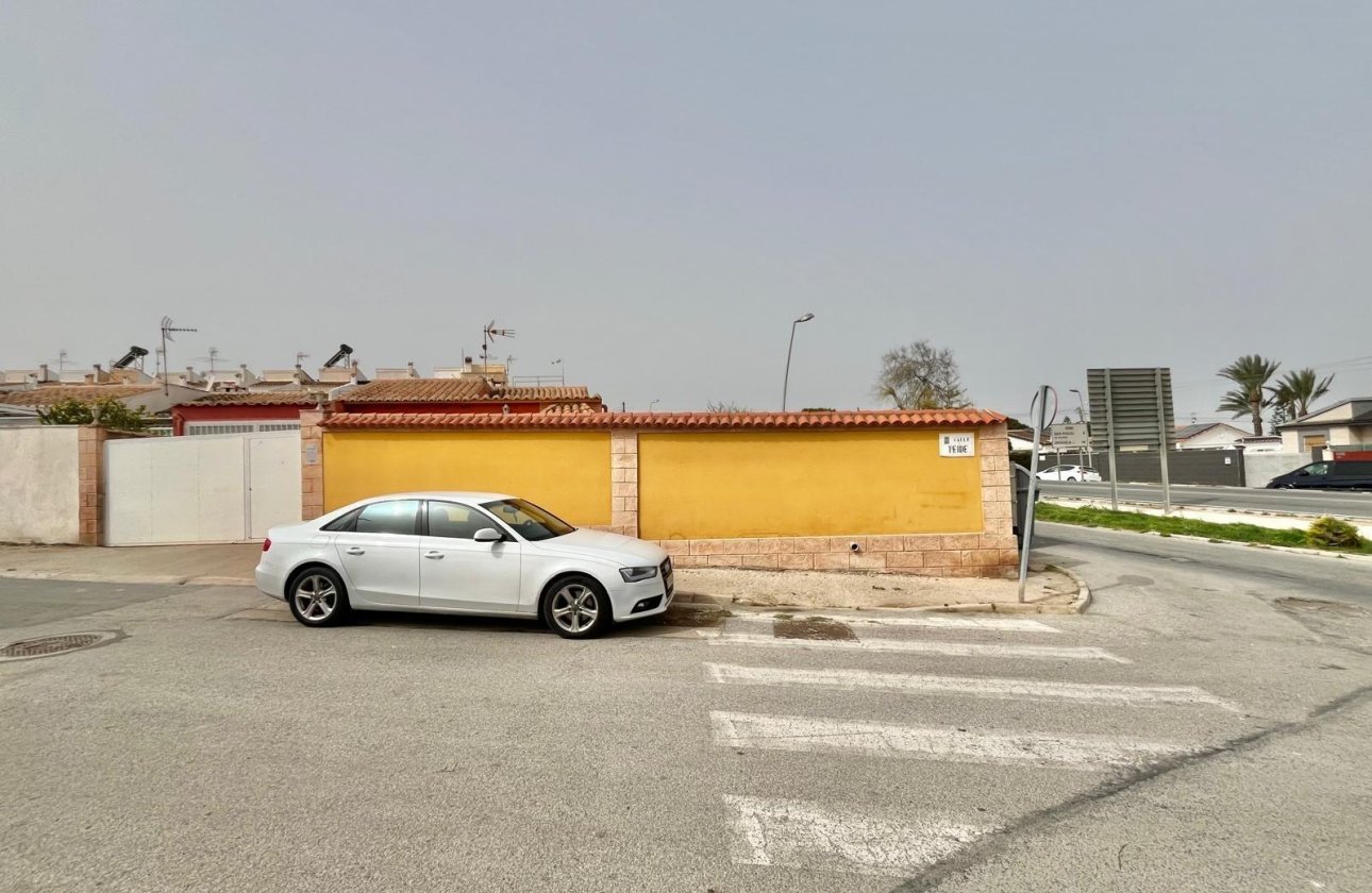 Resale - Villa -
Torrevieja - Los Balcones - Los Altos del Edén