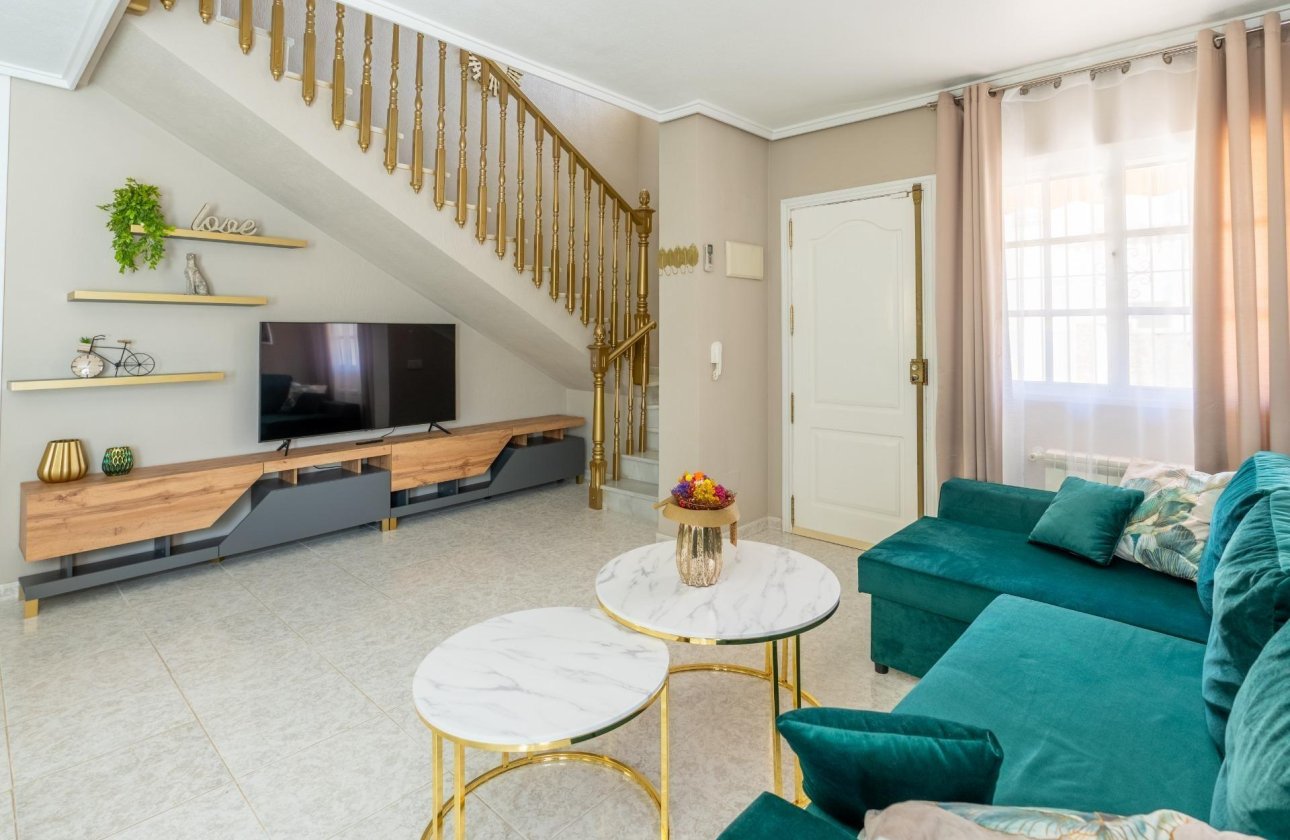 Resale - Villa -
Torrevieja - Los Balcones - Los Altos del Edén