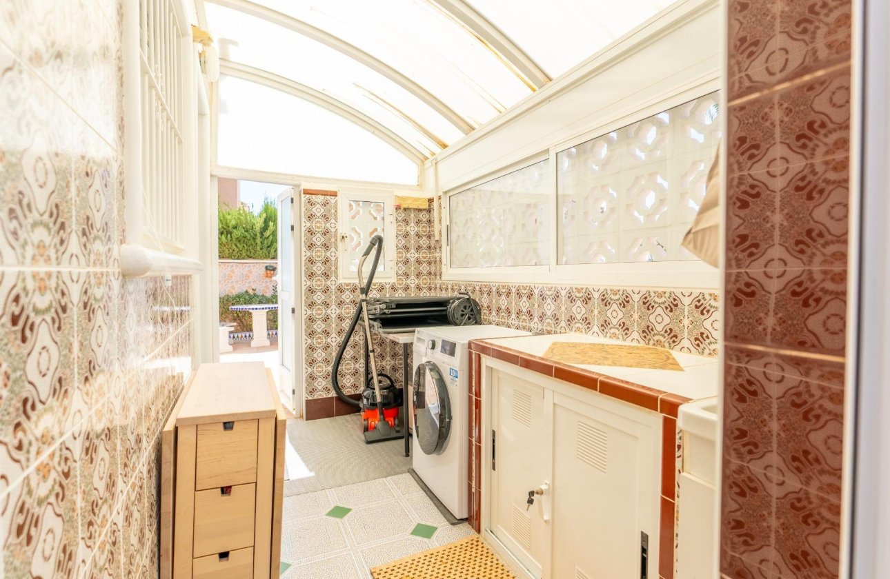 Resale - Villa -
Torrevieja - Los Balcones - Los Altos del Edén