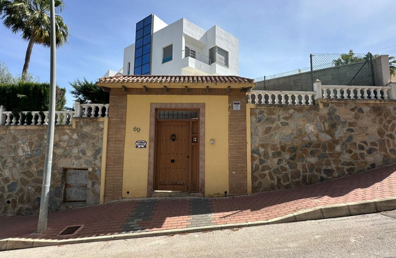 Resale - Villa -
Torrevieja - Los Balcones - Los Altos del Edén
