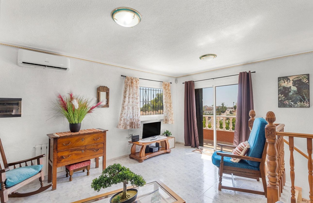 Resale - Villa -
Torrevieja - Los Balcones - Los Altos del Edén