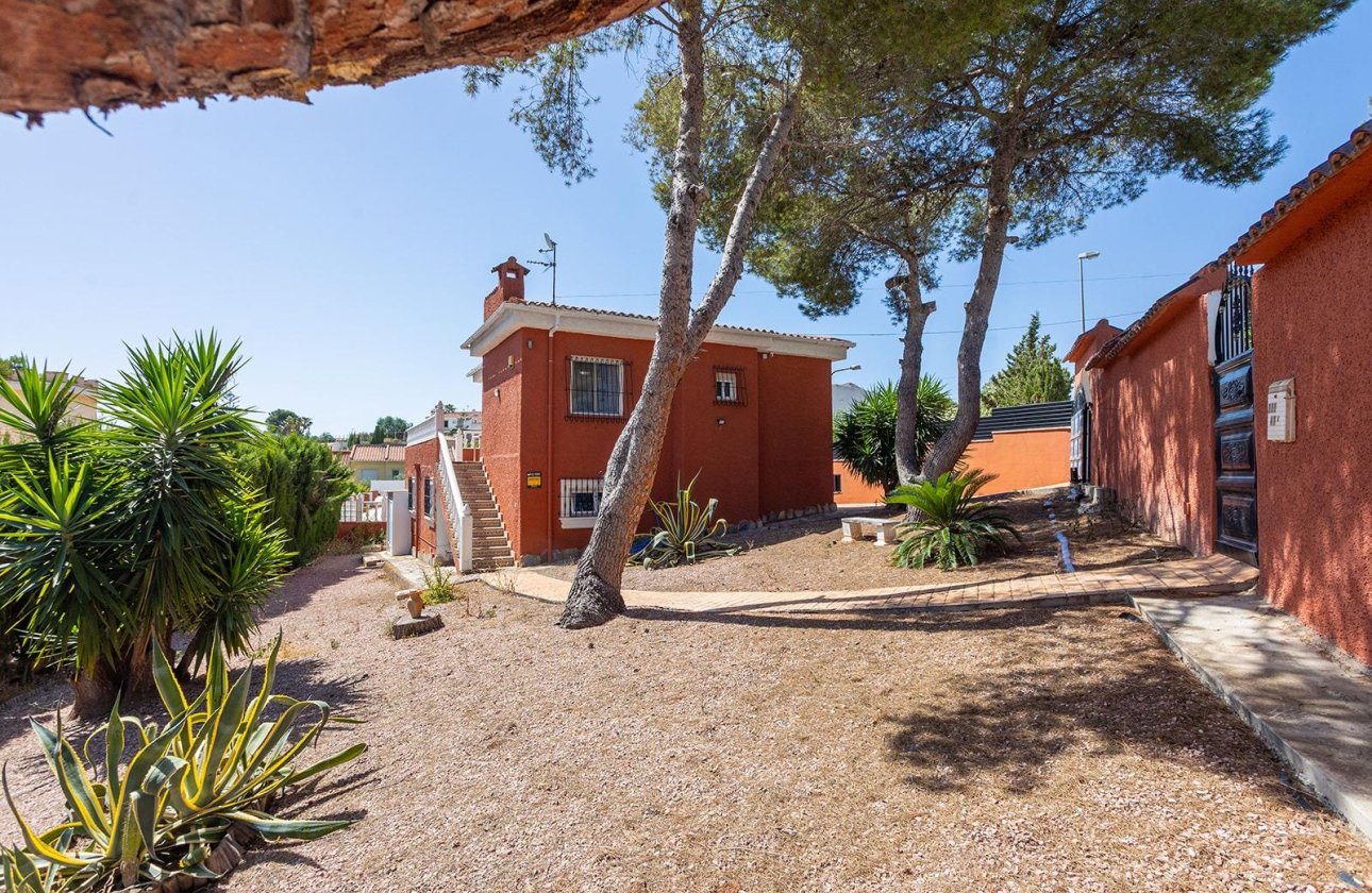 Resale - Villa -
Torrevieja - Los Balcones - Los Altos del Edén