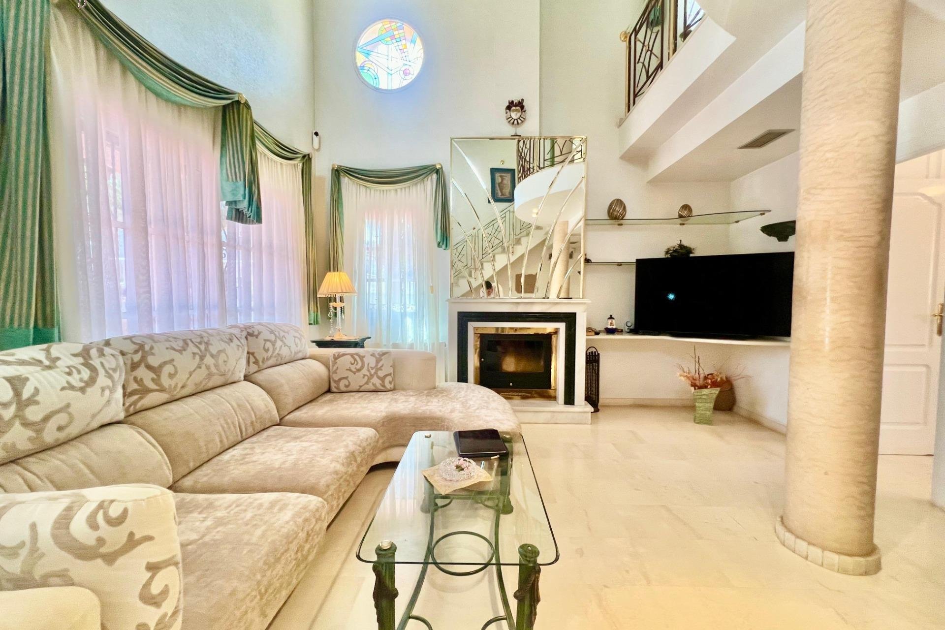 Resale - Villa -
Torrevieja - Los Balcones - Los Altos del Edén