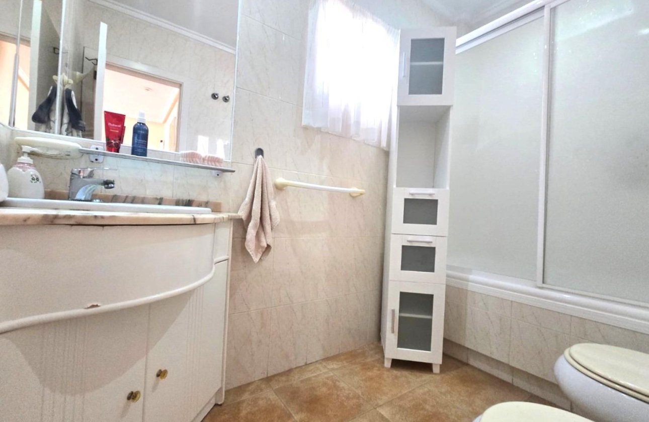 Resale - Villa -
Torrevieja - Los Balcones - Los Altos del Edén