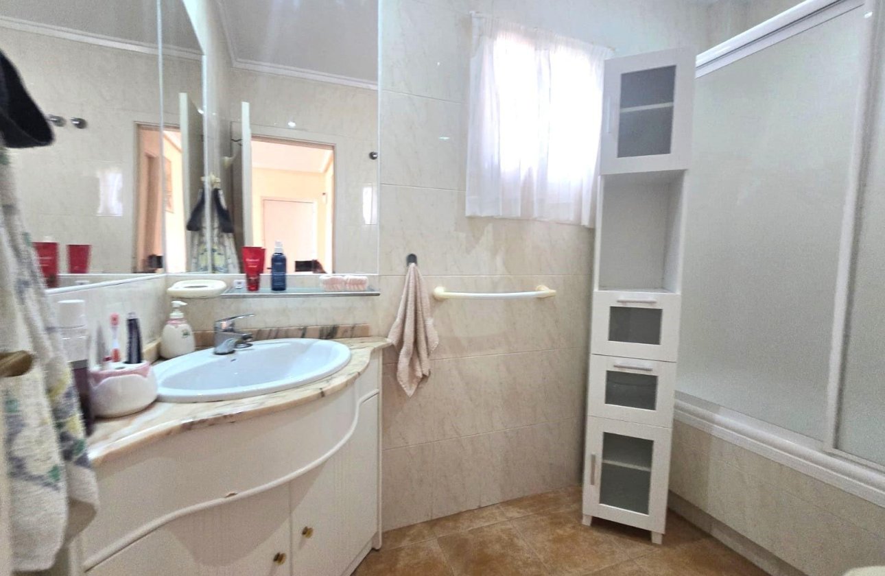 Resale - Villa -
Torrevieja - Los Balcones - Los Altos del Edén