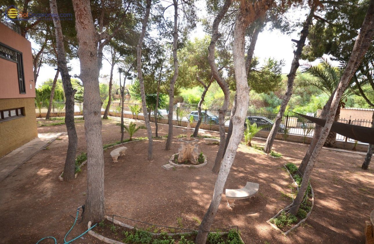 Resale - Villa -
Torrevieja - Los Balcones