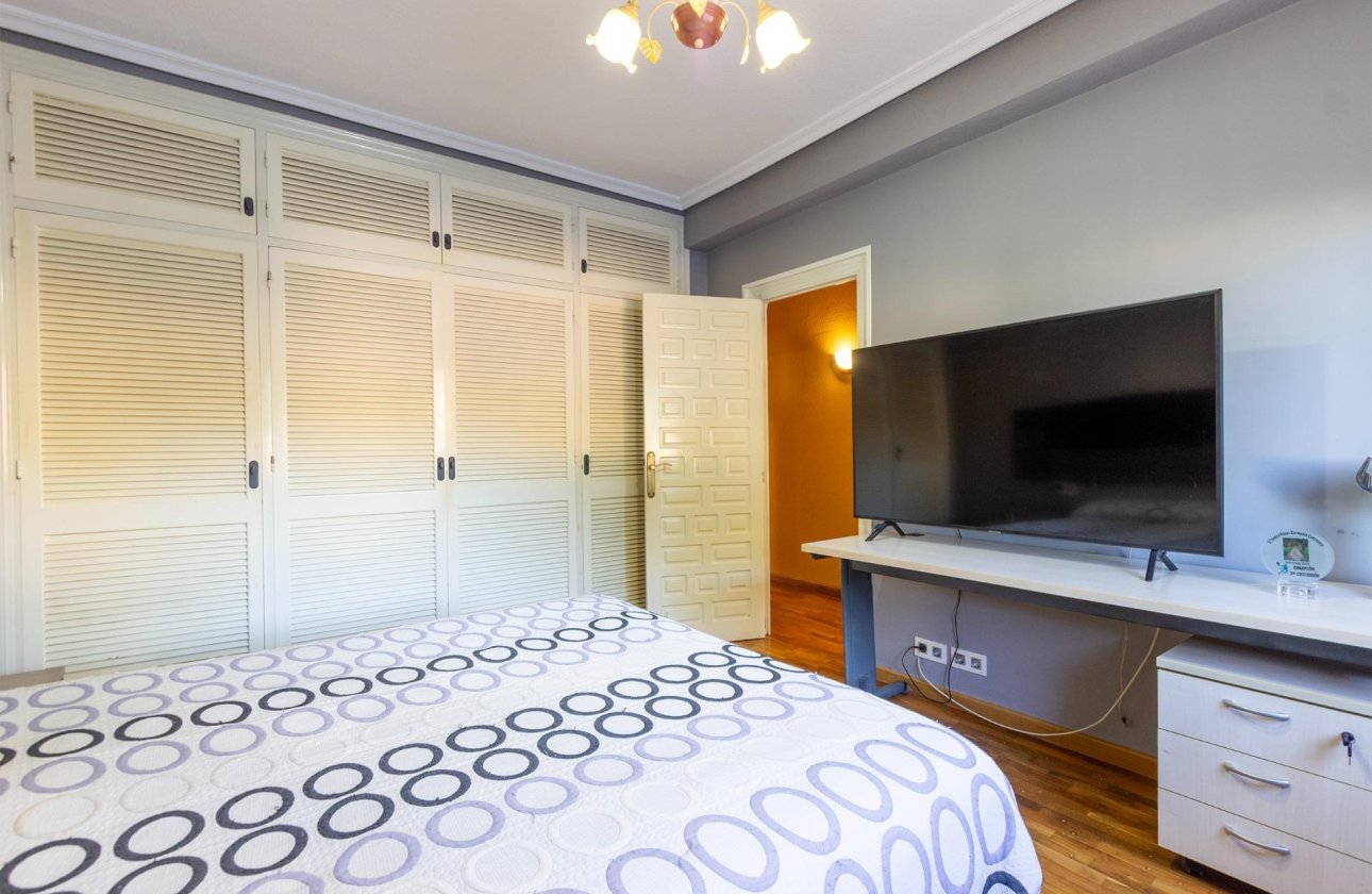 Resale - Villa -
Torrevieja - Los Balcones