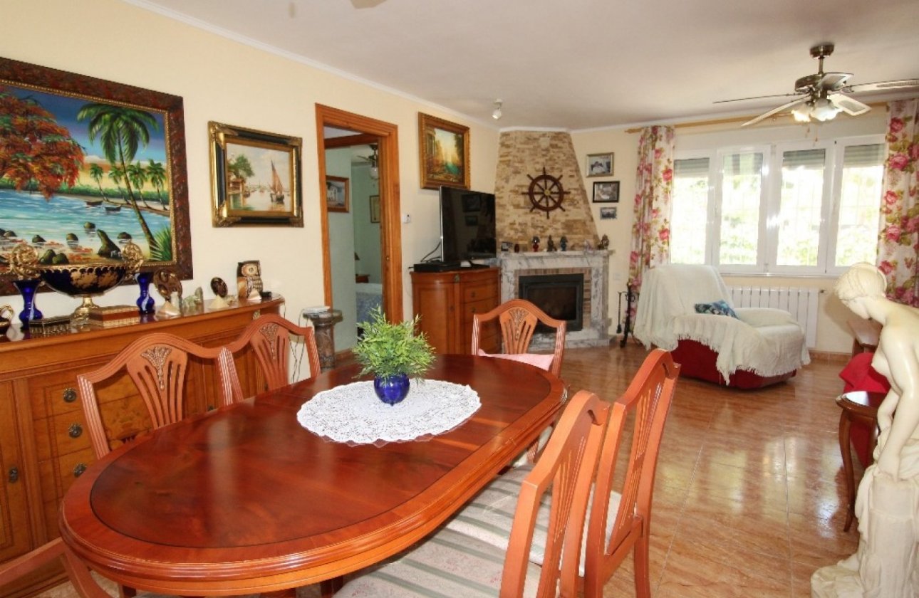 Resale - Villa -
Torrevieja - Los Balcones