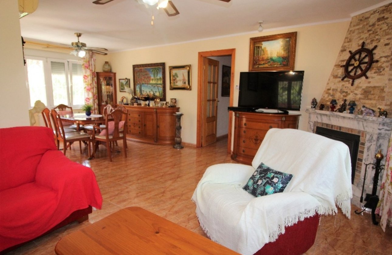 Resale - Villa -
Torrevieja - Los Balcones