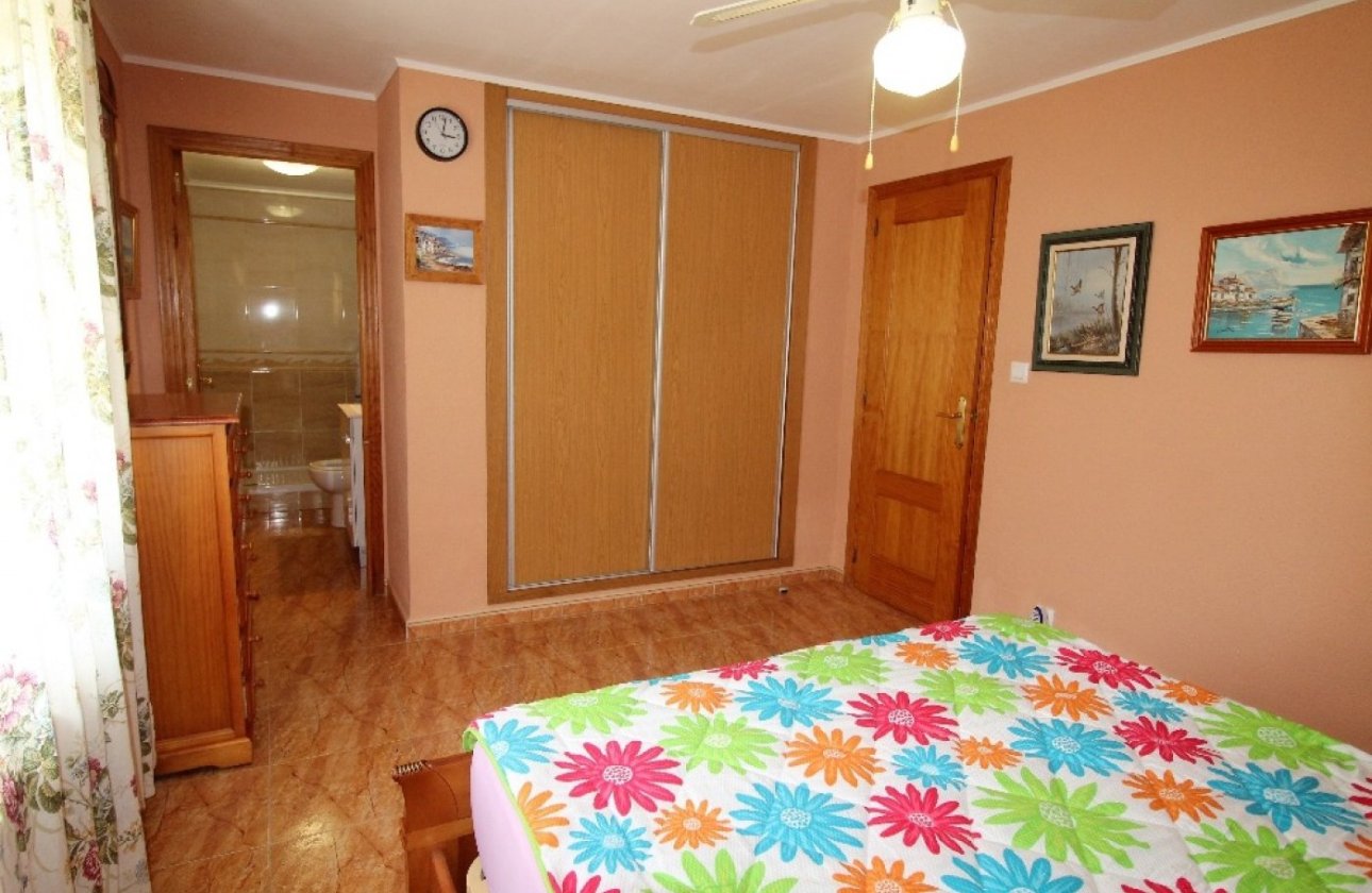Resale - Villa -
Torrevieja - Los Balcones
