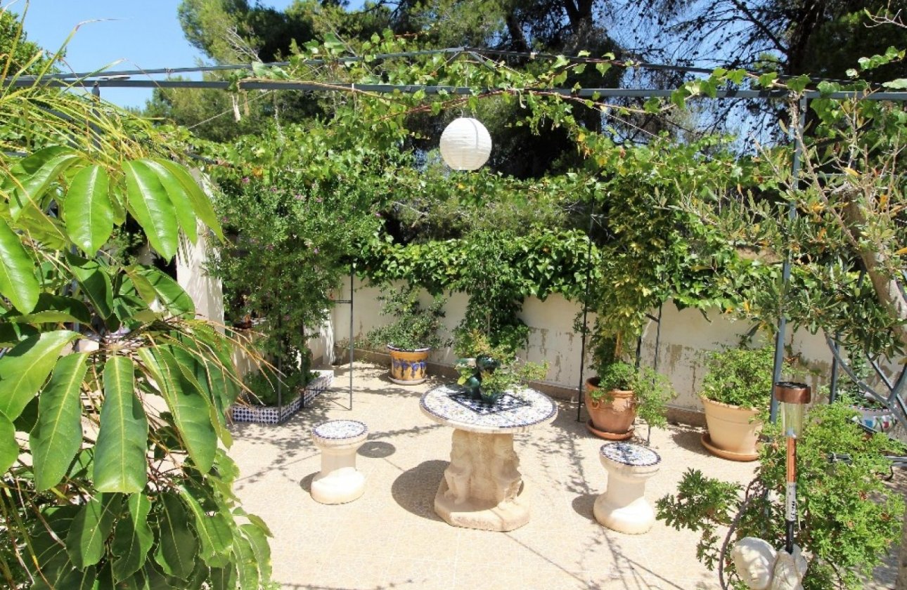 Resale - Villa -
Torrevieja - Los Balcones