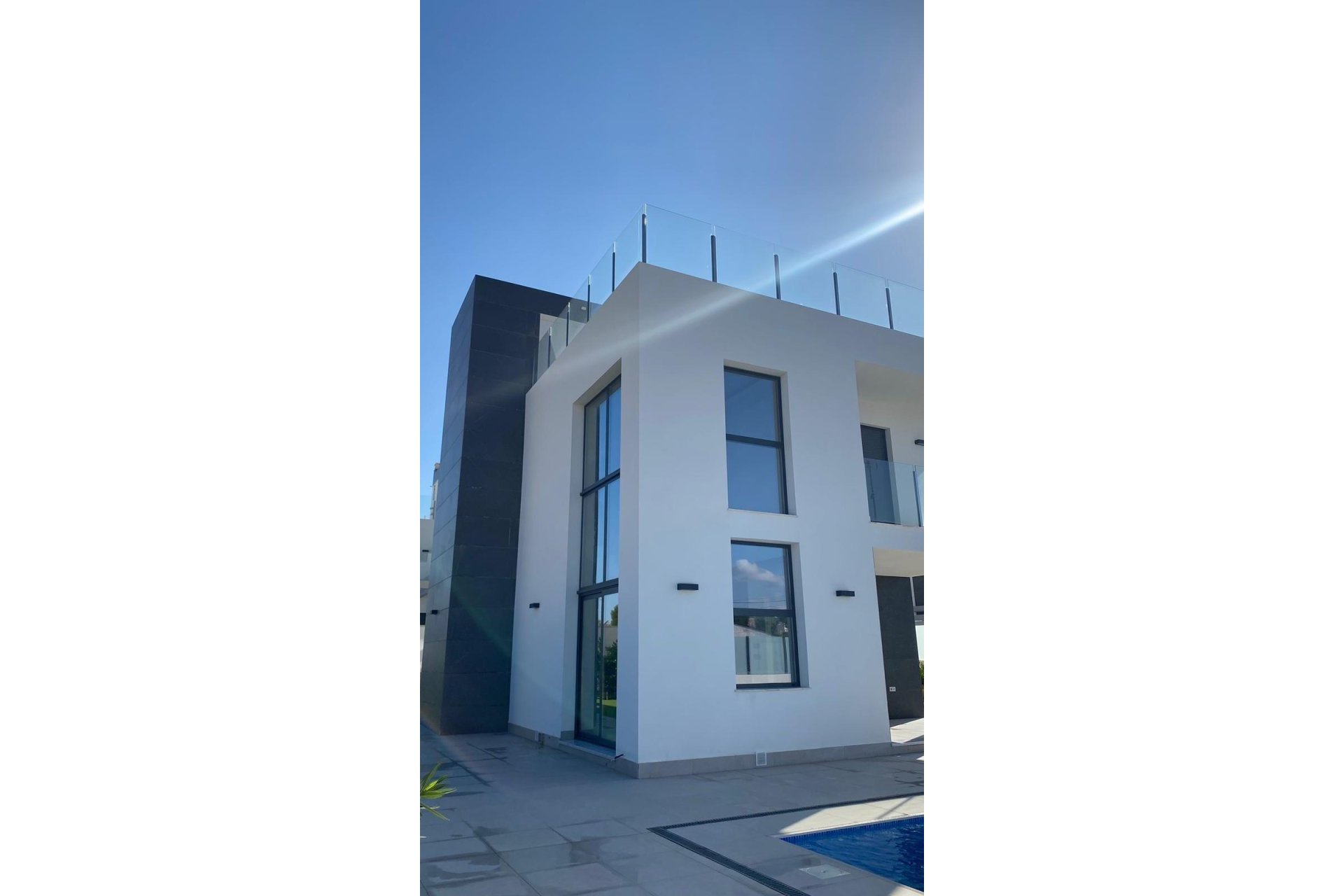 Resale - Villa -
Torrevieja - Los Balcones