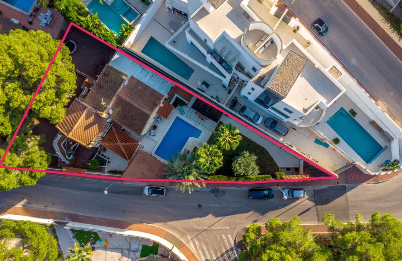 Resale - Villa -
Torrevieja - Los Balcones