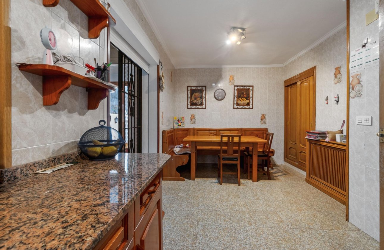 Resale - Villa -
Torrevieja - Los Balcones