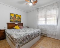 Resale - Villa -
Torrevieja - Los Balcones