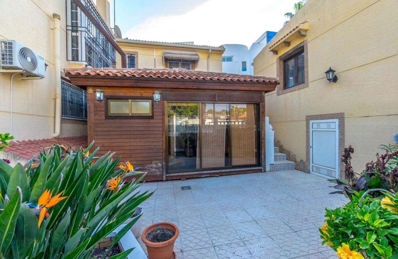 Resale - Villa -
Torrevieja - Los Balcones