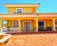 Resale - Villa -
Torrevieja - Los Balcones