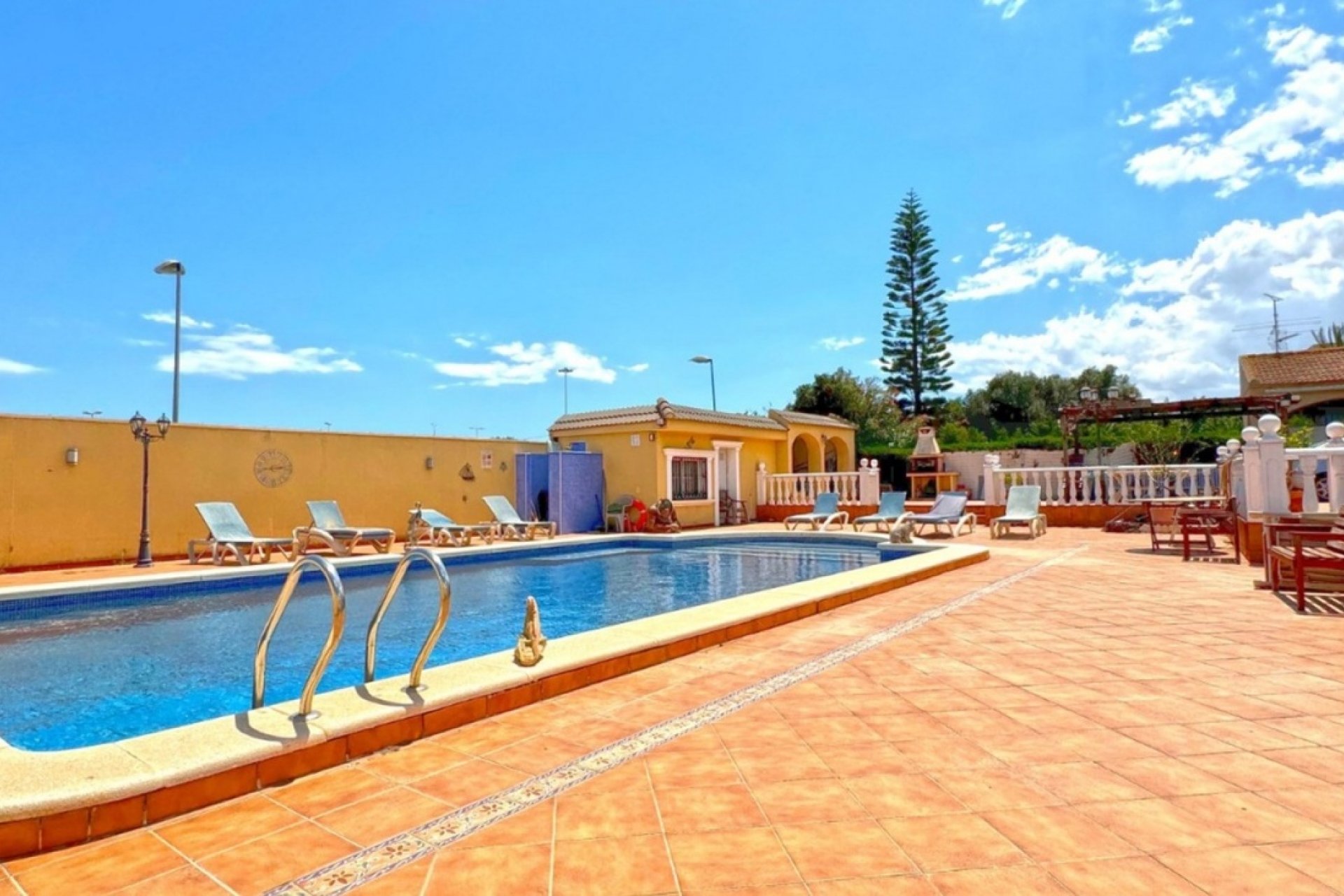 Resale - Villa -
Torrevieja - Los Balcones