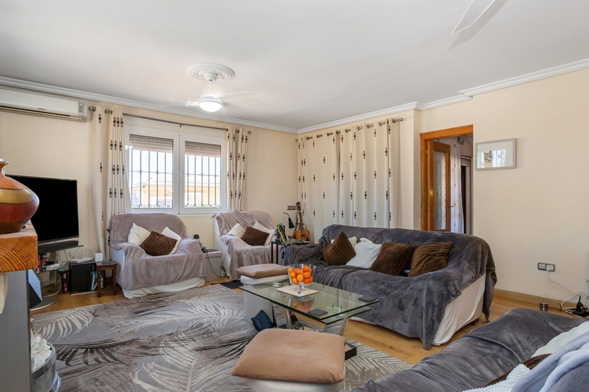 Resale - Villa -
Torrevieja - Los Balcones