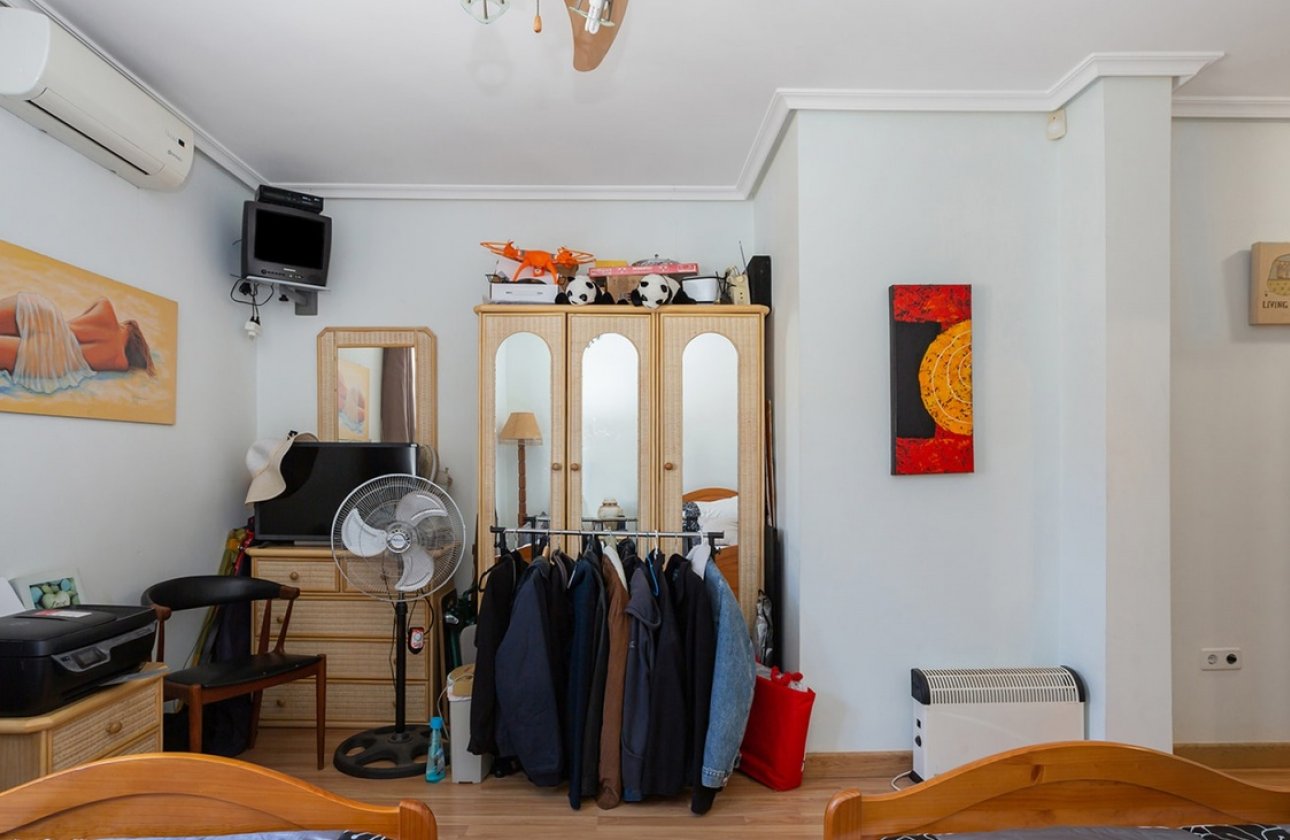 Resale - Villa -
Torrevieja - Los Balcones