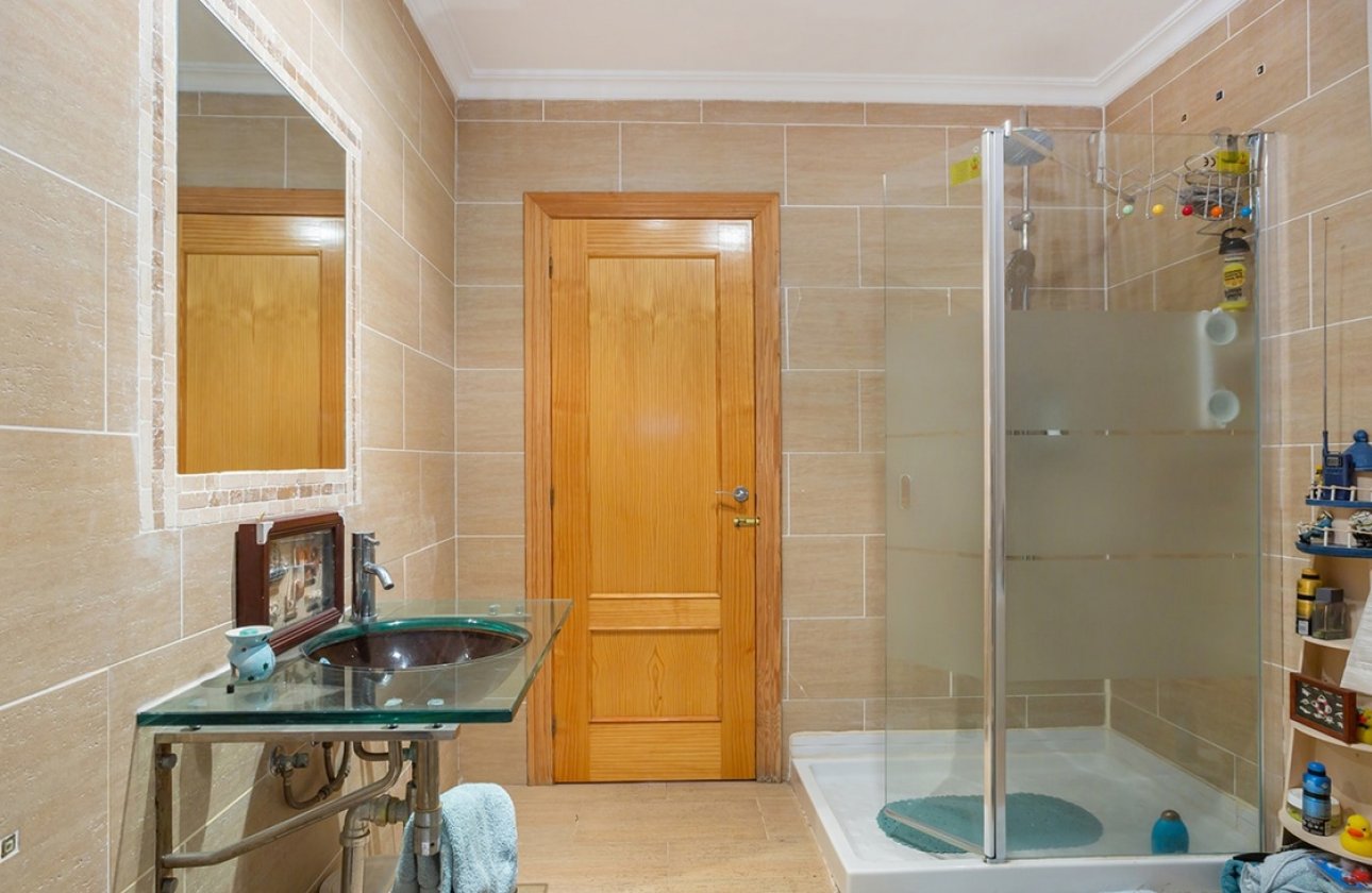 Resale - Villa -
Torrevieja - Los Balcones