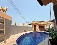 Resale - Villa -
Torrevieja - Los Frutales