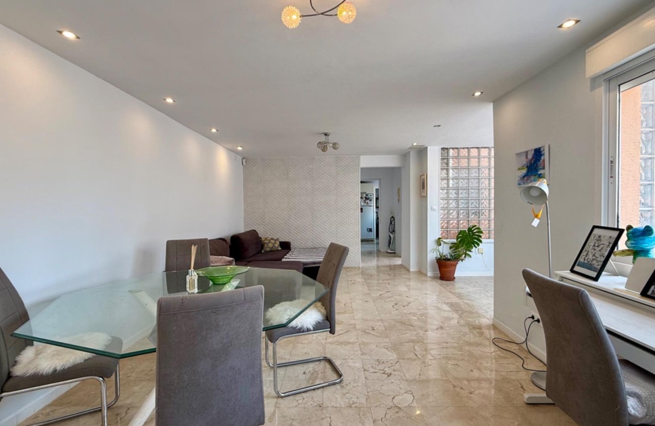 Resale - Villa -
Torrevieja - Los Frutales