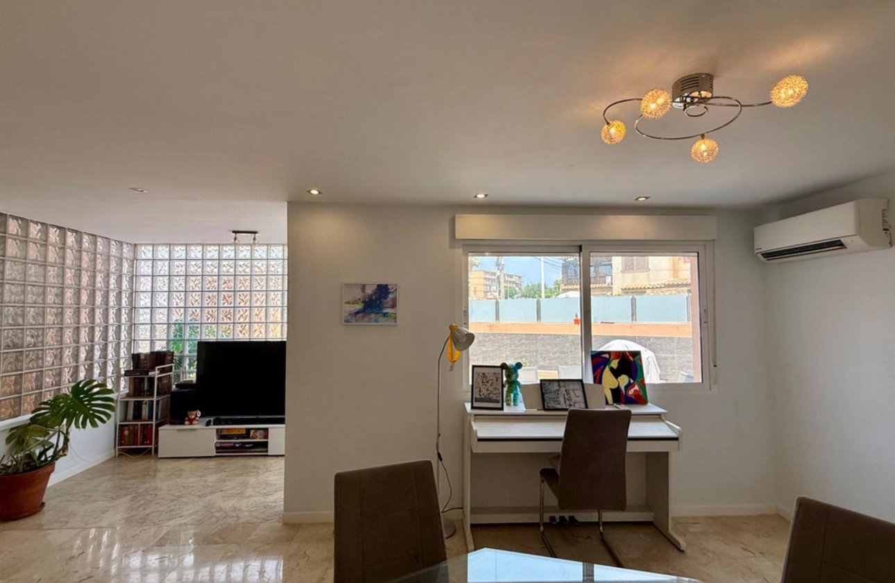 Resale - Villa -
Torrevieja - Los Frutales